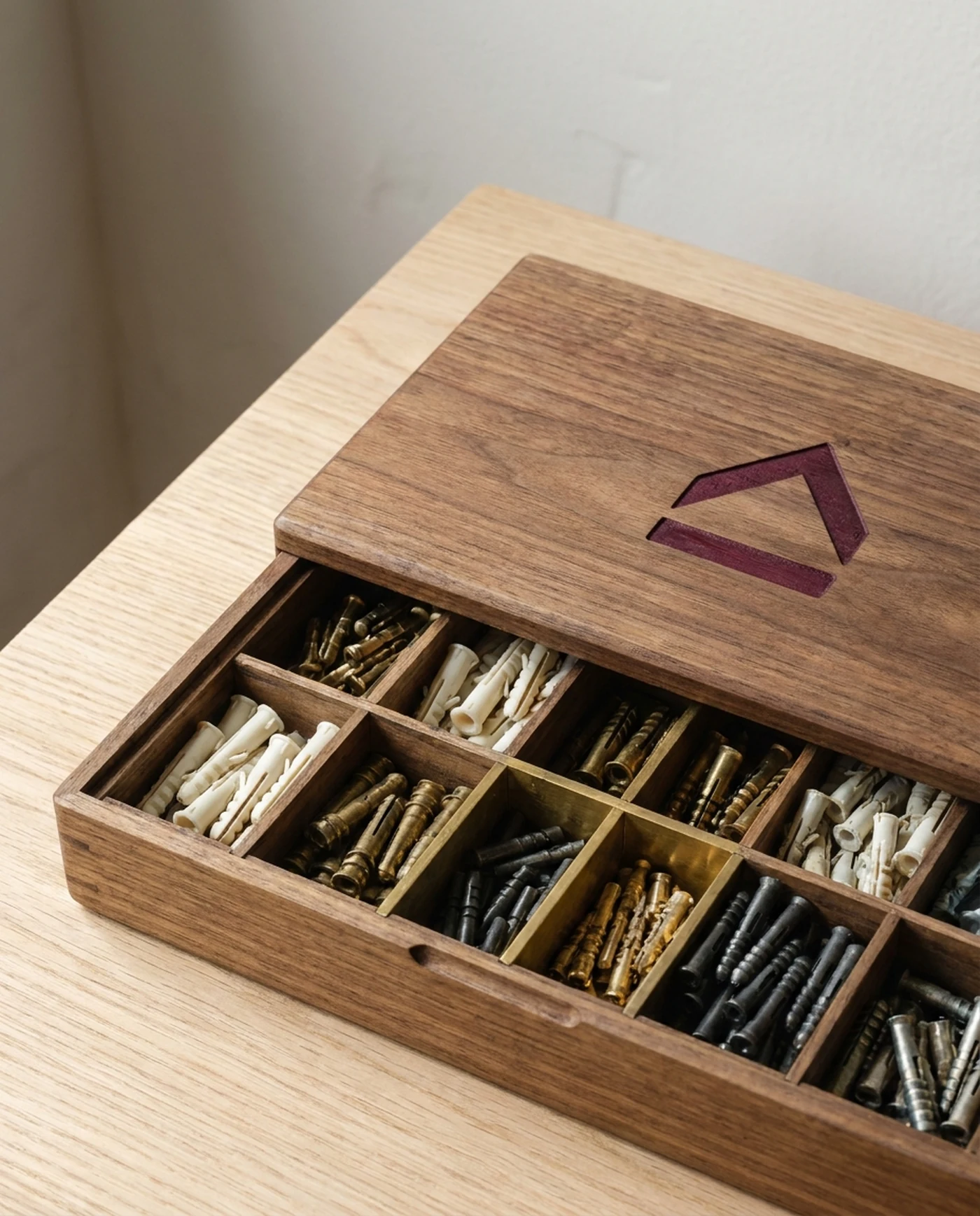 Wall Anchor Assortment, 300-Piece — material and maker's mark detail